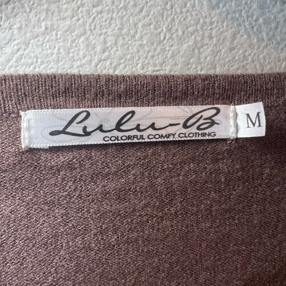 Lulu-B Tunic Sweater Shirt Brown Front Pockets Lightweight Neutral NEW Sz Medium - Picture 3 of 14